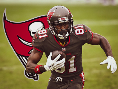 O Tampa Bay Buccaneers decide trazer de volta o problemático wide receiver Antonio Brown.