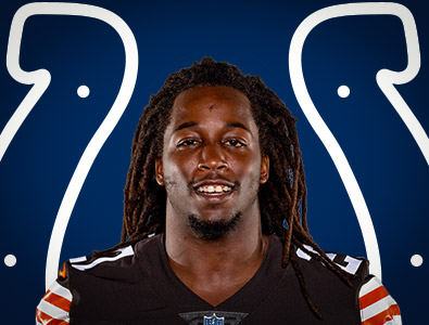 O veterano running back da NFL, Kareem Hunt, visita o Indianapolis Colts após reunião com o New Orleans Saints.