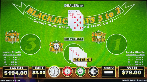 Charlie de seis cartas