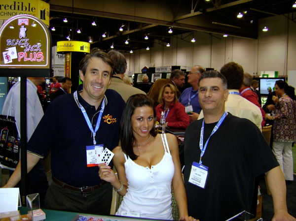 Com um dos meus clientes satisfeitos e sua adorável modelo.